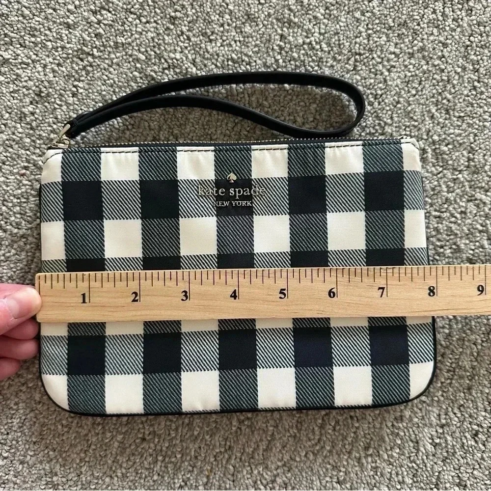 Kate Spade Chelsea Textured Gingham Printed Medium Nylon Zip Wristlet Wallet‎